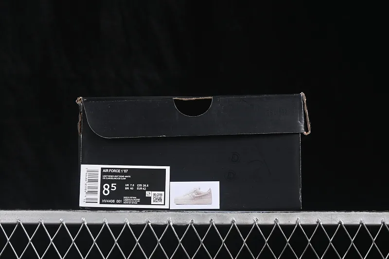 All categories Nk Air Force 1 Air Force series Nk Air Force 1 Low Air Force low-top Nike Air Force 1'07 Low Air Force 1 low-top casual sneakers HV4406-001